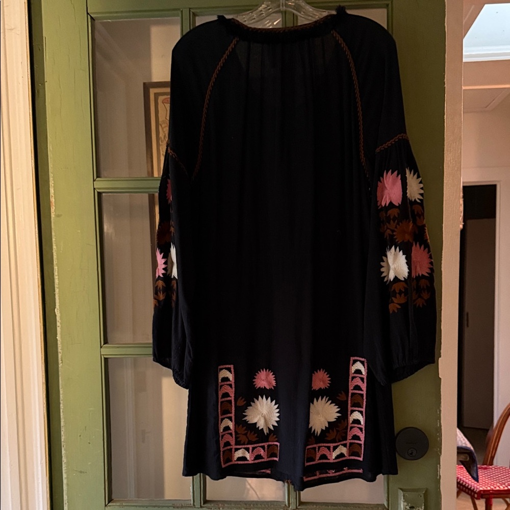 FIGUE Black Embroidered Tunic with Pink,White, and brown Accents size Large - Picture 6 of 6